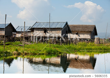 Inle Lake 5606335