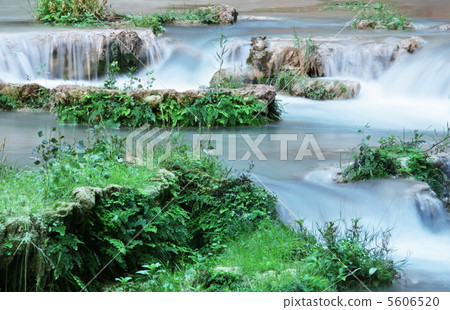 Small cascade Small cascade 5606520