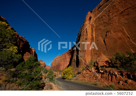 American mountains American mountains 5607252