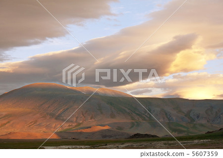 Sunset in mountains Sunset in mountains 5607359