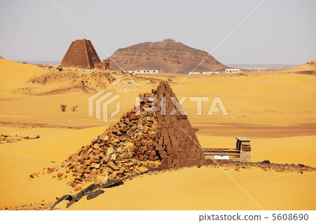 Pyramid in Sudan Pyramid in Sudan 5608690