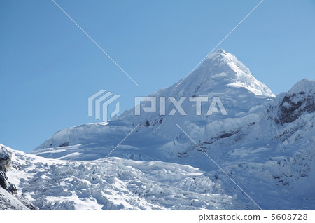 High snow mountain High snow mountain 5608728