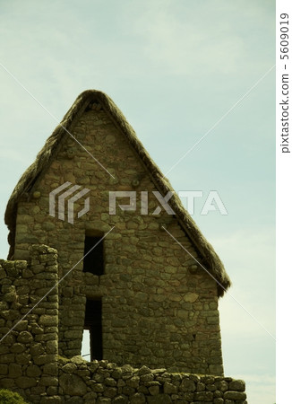 Building in the Machu-Picchu 5609019
