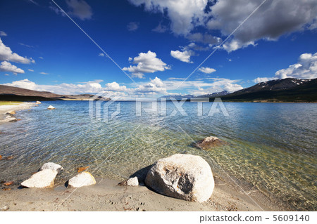Mountain lake Mountain lake 5609140