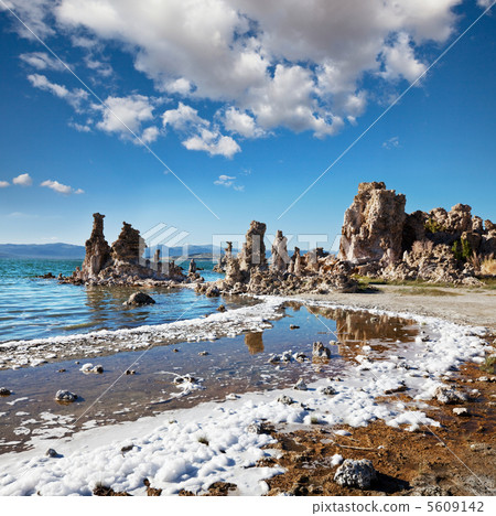 Mono lake Mono lake 5609142
