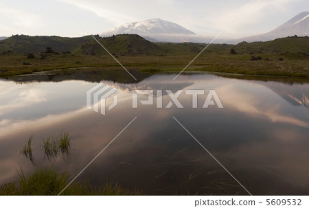 Mountain lake Mountain lake 5609532