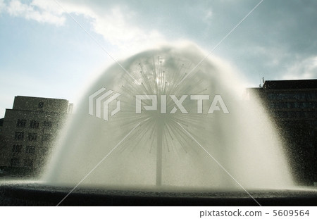 Fountain Fountain 5609564