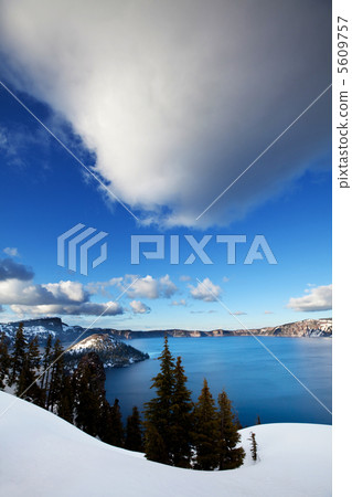 Crater lake Crater lake 5609757