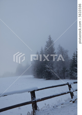 Winter mountains Winter mountains 5610386