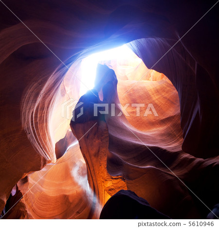 Antelope canyon 5610946
