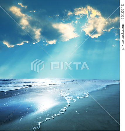 Sea Sea 5610948