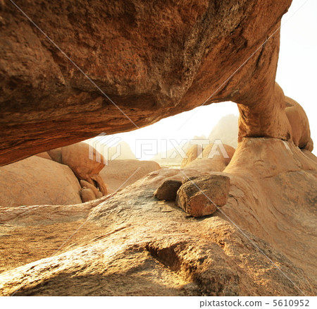 Arch Arch 5610952