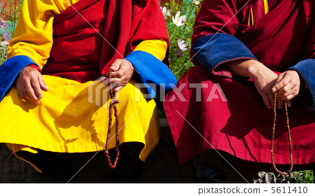 Monks Monks 5611410