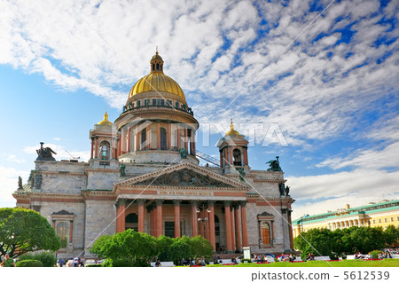 Saint Isaac's Cathedral in St Petersburg, Russia 5612539