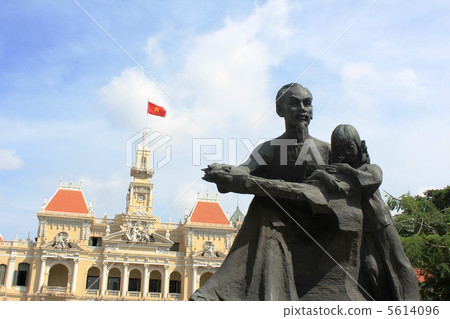 Mr. Ho Chi Minh's Statue and People's Committee Mr. Ho Chi Minh's Statue and People's Committee 5614096