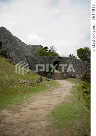 Nakagusu castle ruins Nakagusu castle ruins 5614938