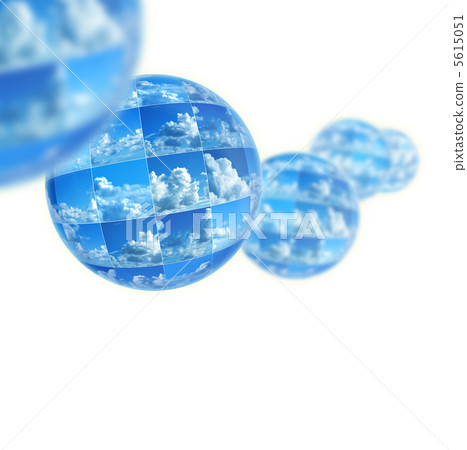 Multiple empty photograph spheres 5615051