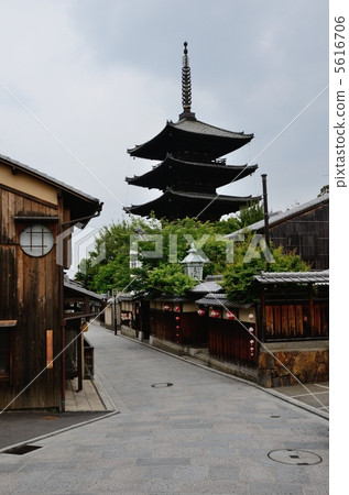 北海道寺，八坂塔 5616706