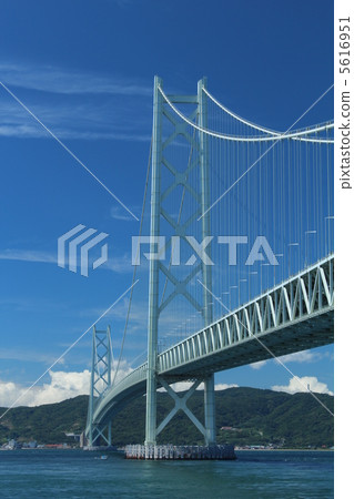 Akashi Kaikyo Bridge UP 5616951