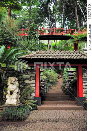 outdoor, pavement, paving 5627380