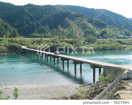 Shimanto River Sanlito Settlement Bridge Shimanto River Sanlito Settlement Bridge 5627904
