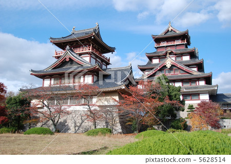 伏見-Momyama城堡的“模擬偉大的天國（左）”和“小太陽（右）”（伏見 - 松山城體育公園/伏見區京都市） 5628514