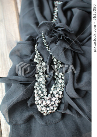 Party dress and sparkly necklace Formal fashion Party dress and sparkly necklace Formal fashion 5633080