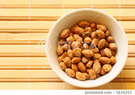 Freeze dried natto Freeze dried natto 5634201