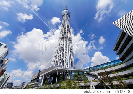 Tokyo Sky Tree and Solamachi Shopping District 5637860