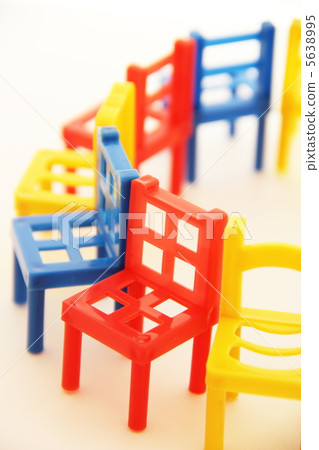Children's game 5638995