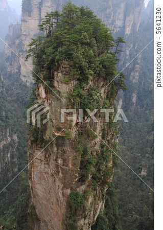Buddha of Wuling Sources (Zhangjiajie city, Hunan Province, China) Buddha of Wuling Sources (Zhangjiajie city, Hunan Province, China) 5641230