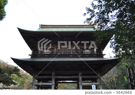 Kamakura Era-ji temple gate 5642668