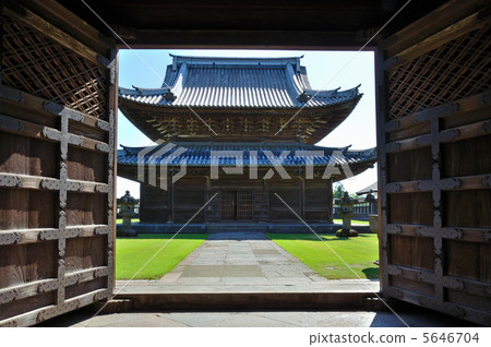 高岡步行·Zuiryuji佛寺 高岡步行·Zuiryuji佛寺 5646704