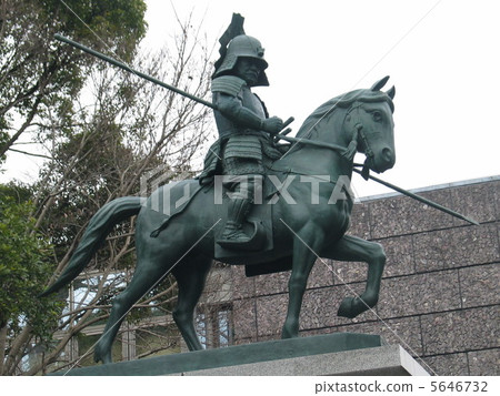 A statue of Kazutaka Yamauchi of Kochi Castle 5646732