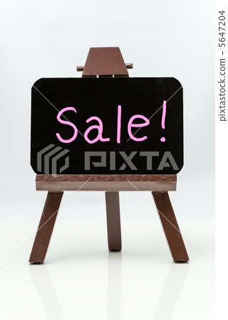Easel of sale 5647204