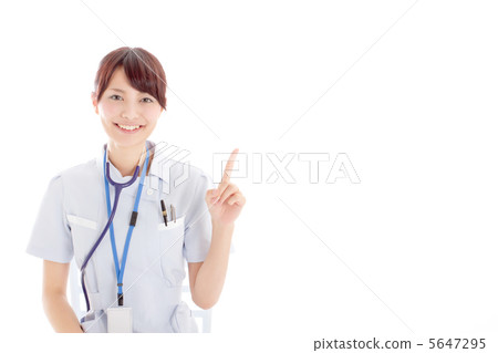 一個漂亮的護士帶著美好的微笑 5647295