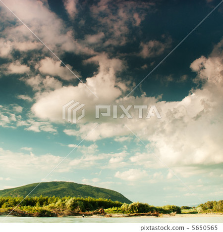 Mountains landscape 5650565