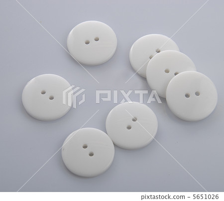 white buttons 5651026