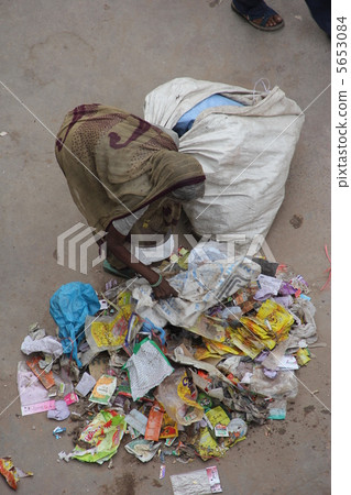 caste 5653084