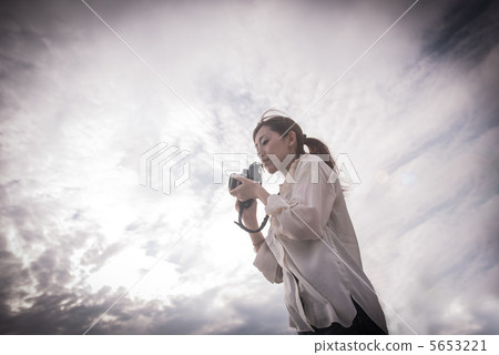 Women and cameras Women and cameras 5653221