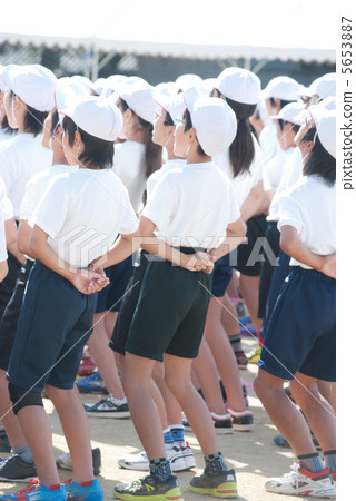 Supporting battle Supporting battle 5653887