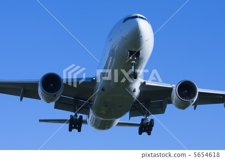 Jet passenger plane 5654618