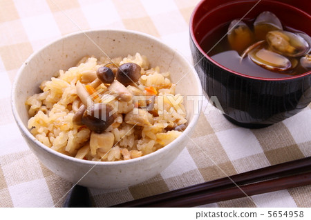 Cooked rice Cooked rice 5654958