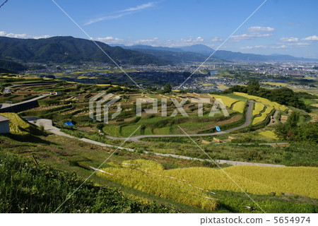 信州梯田的倒塌 信州梯田的倒塌 5654974