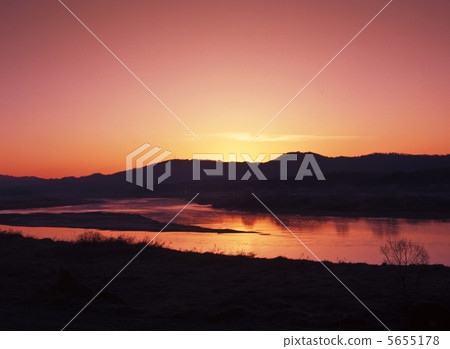 阿布庫馬河的晚霞 5655178