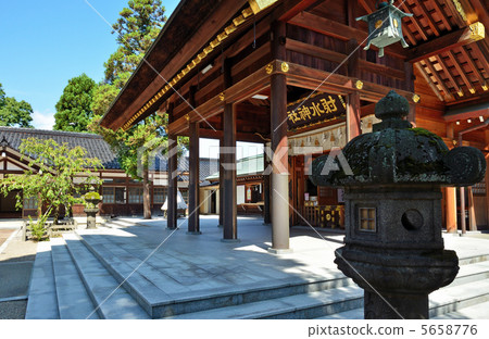 Takaoka walk / Shrimp shrine Takaoka Old castle park 5658776
