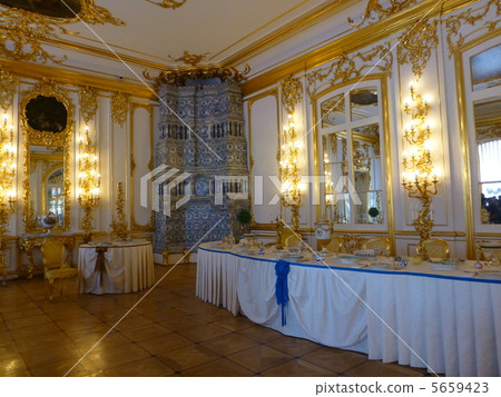 Inside the Ecaterina Palace (Russia: Zarlesköe-Serau) Inside the Ecaterina Palace (Russia: Zarlesköe-Serau) 5659423