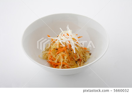 Golden gourd and carving of carrots Golden gourd and carving of carrots 5660032
