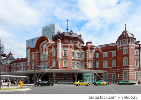 Save and restoration construction completed Tokyo station Marunouchi station south exit and blue sky 5660525