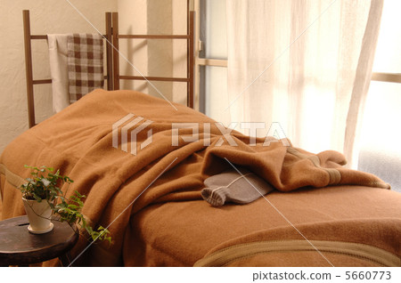 Hottie and blanket 5660773